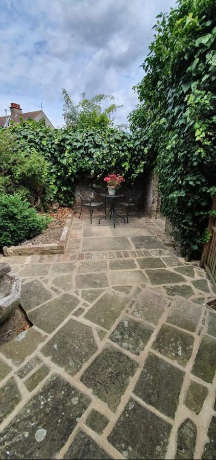 Beautiful 1 Bedroom Cottage With Courtyard. Deal Ngoại thất bức ảnh