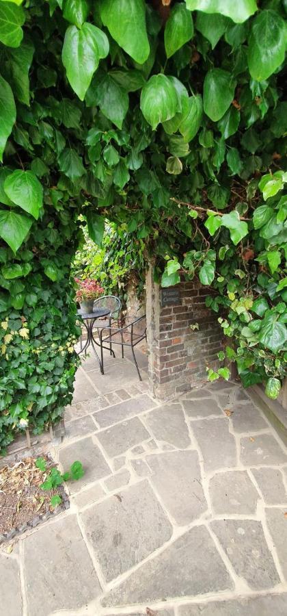 Beautiful 1 Bedroom Cottage With Courtyard. Deal Ngoại thất bức ảnh
